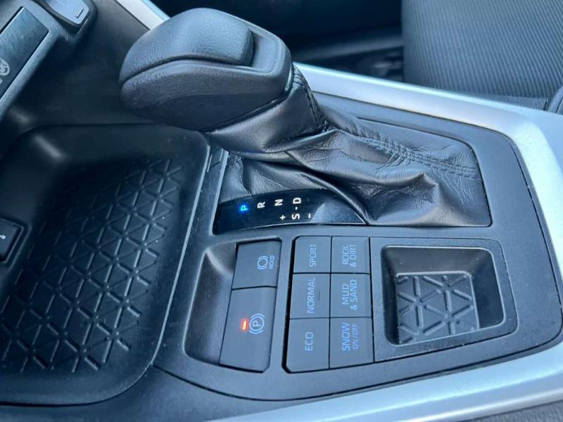 Toyota RAV4 LE AWD 2020