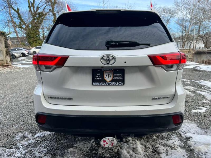 Toyota Highlander XLE AWD V6 2019