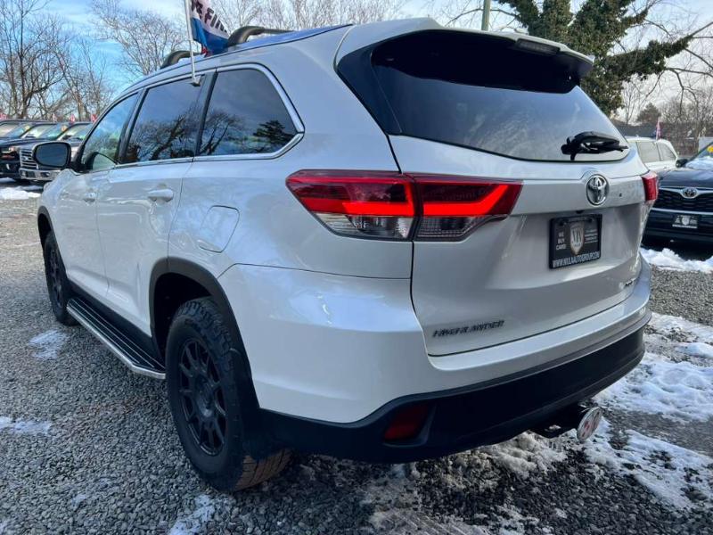 Toyota Highlander XLE AWD V6 2019