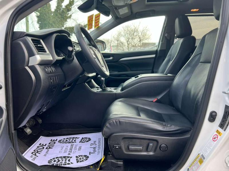 Toyota Highlander XLE AWD V6 2019