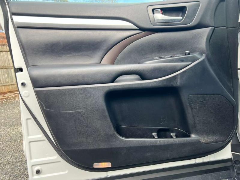 Toyota Highlander XLE AWD V6 2019