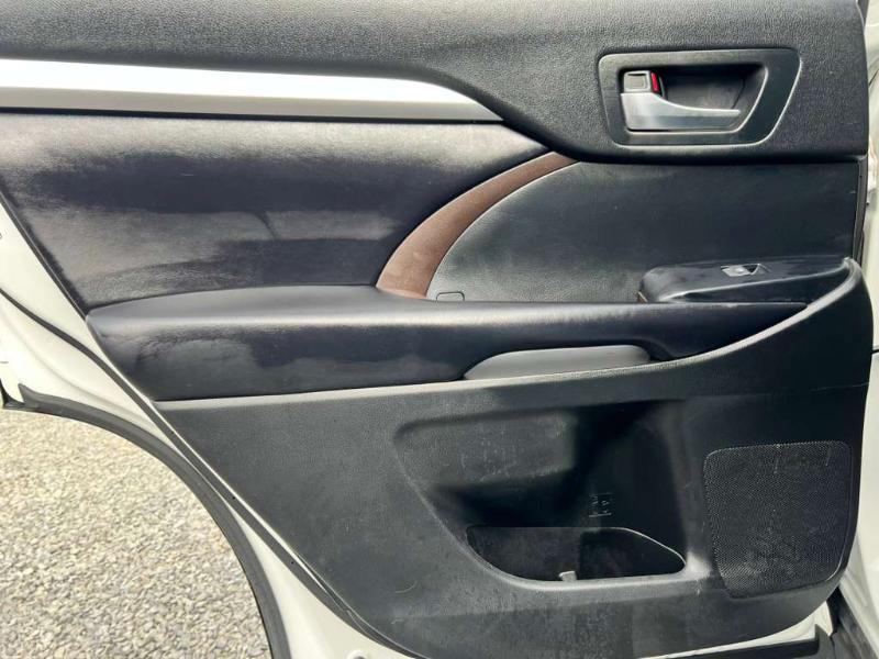 Toyota Highlander XLE AWD V6 2019