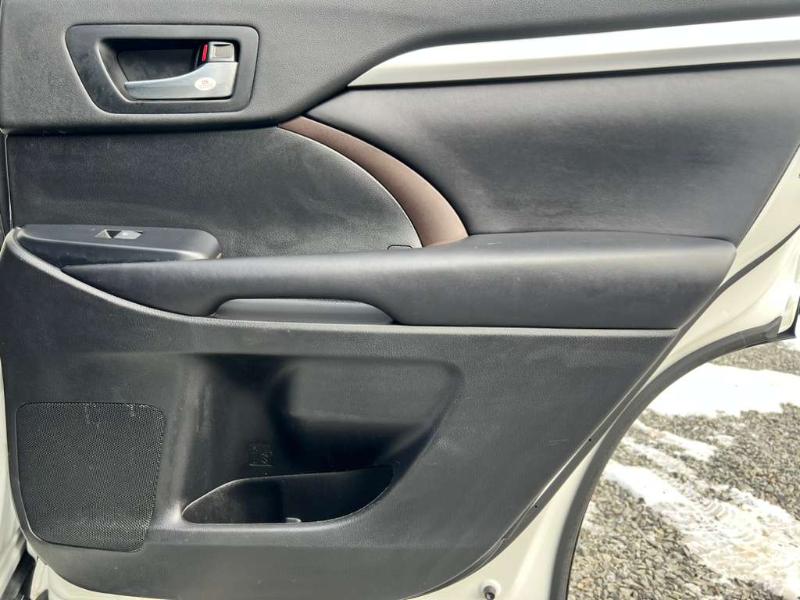 Toyota Highlander XLE AWD V6 2019