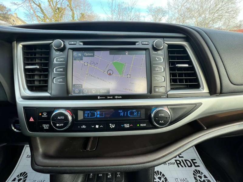 Toyota Highlander XLE AWD V6 2019