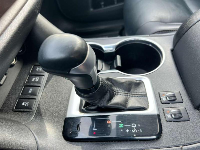 Toyota Highlander XLE AWD V6 2019