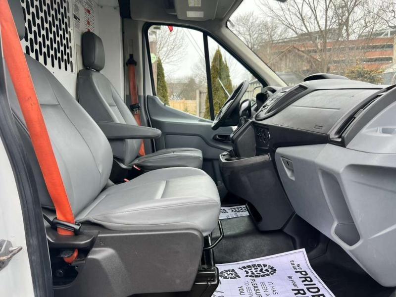 Ford Transit 150 Van Med. Roof w/Sliding Pass. 148-in. WB 2019