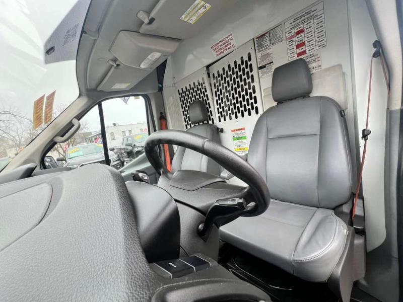 Ford Transit 150 Van Med. Roof w/Sliding Pass. 148-in. WB 2019