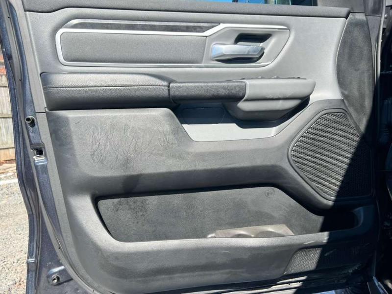 RAM 1500 Big Horn Crew Cab SWB 4WD 2020