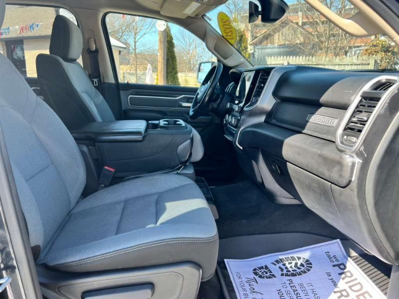 RAM 1500 Big Horn Crew Cab SWB 4WD 2020