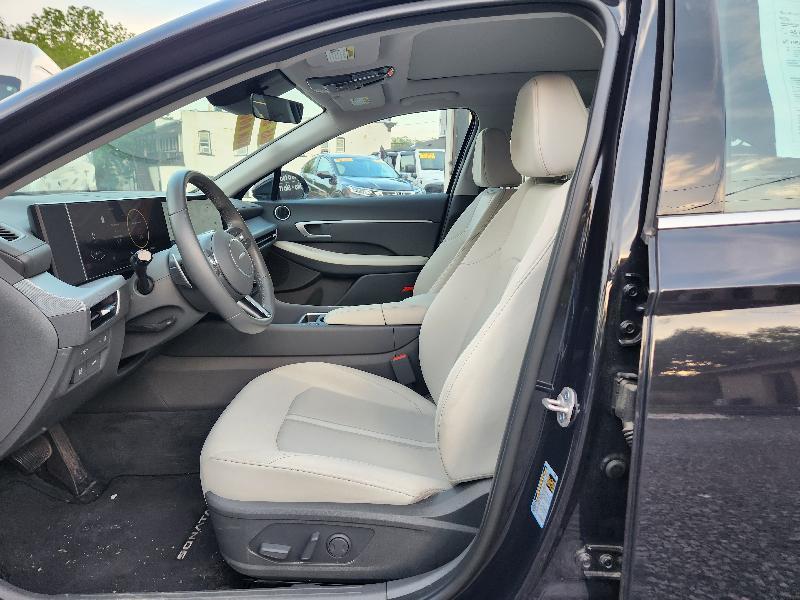 Hyundai Sonata SEL 2024