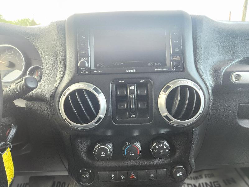 Jeep Wrangler Unlimited Sahara 4WD 2016