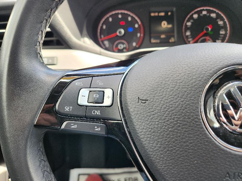 Volkswagen Passat SE 2022