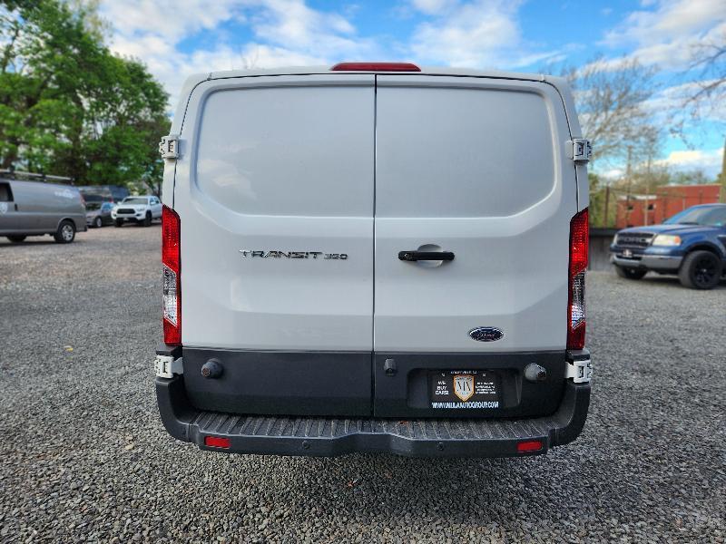 Ford Transit 350 Van Low Roof w/Sliding Pass. 148-in. WB 2018