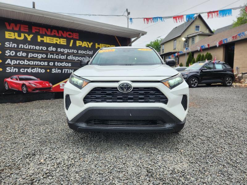 Toyota RAV4 LE 2020