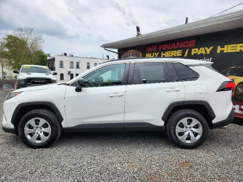 Toyota RAV4 LE 2020