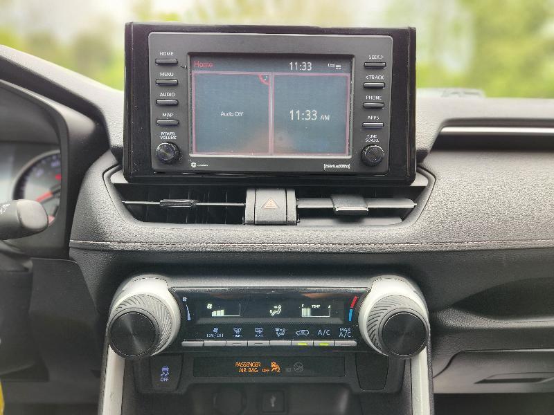 Toyota RAV4 LE 2020