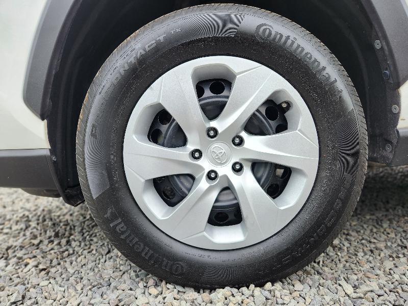 Toyota RAV4 LE 2020