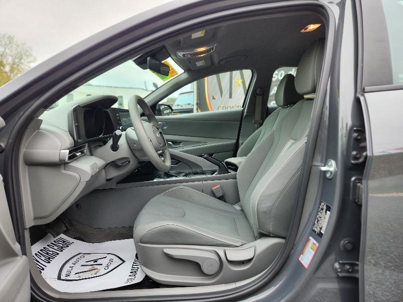 Hyundai Elantra SEL 2023