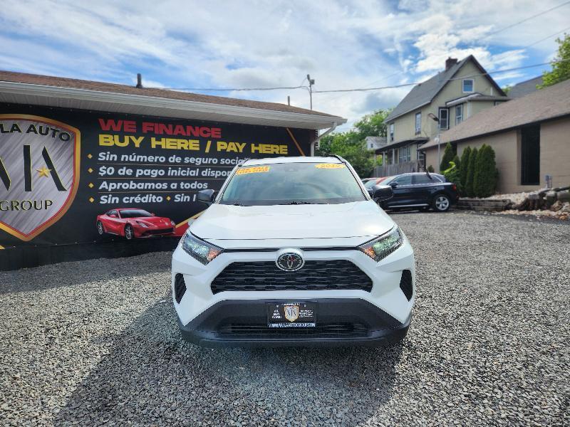 Toyota RAV4 LE AWD 2019
