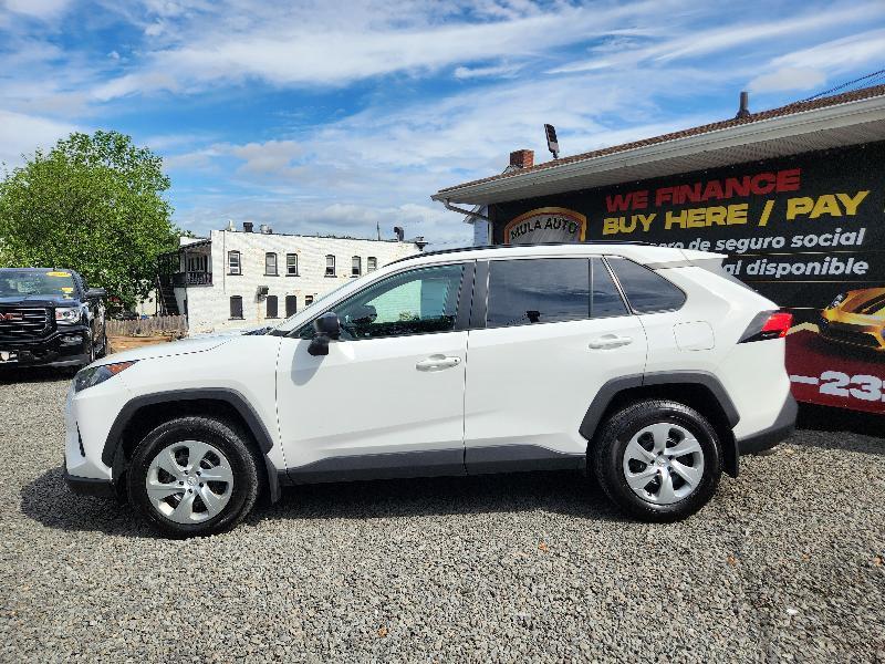 Toyota RAV4 LE AWD 2019