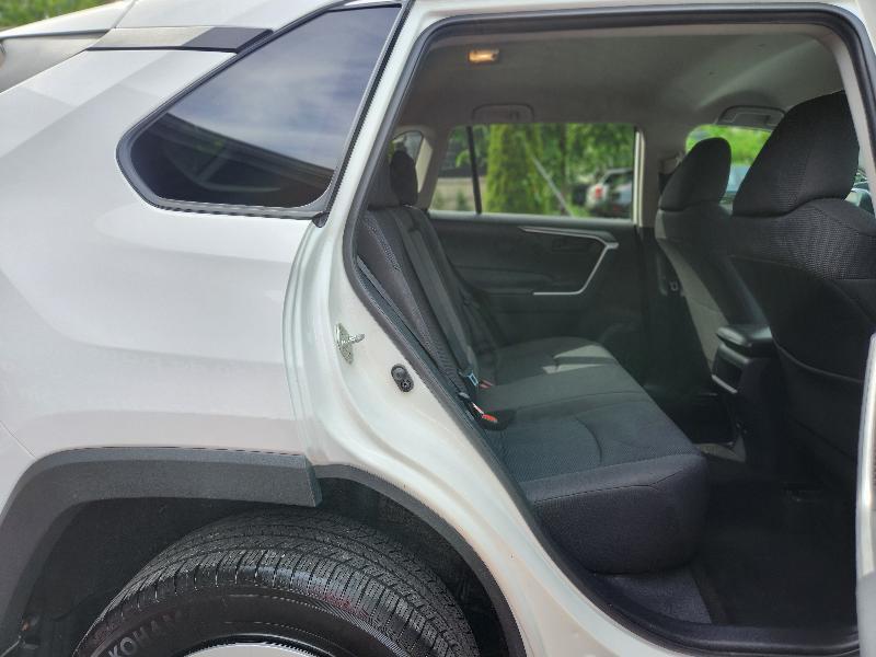 Toyota RAV4 LE AWD 2019