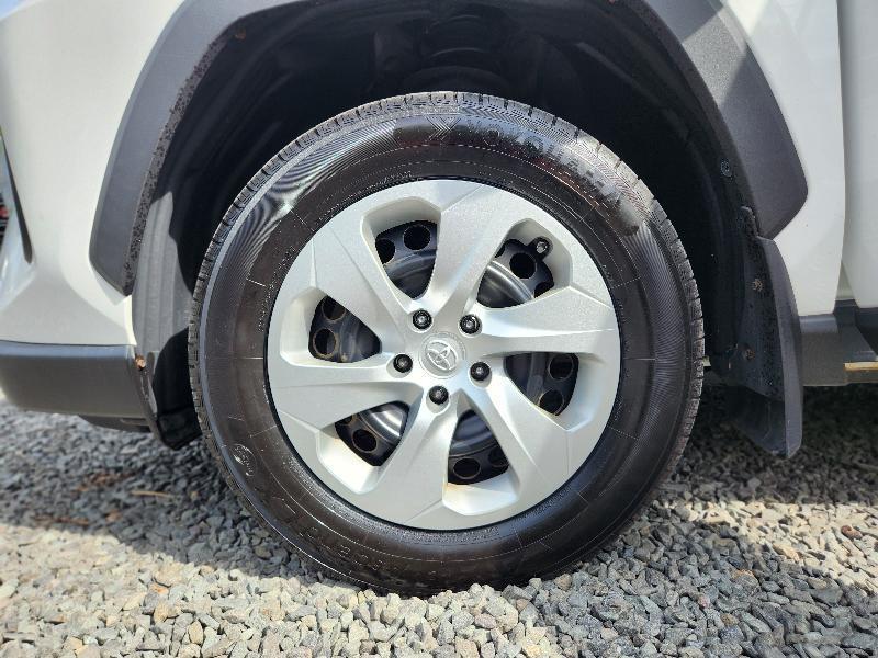 Toyota RAV4 LE AWD 2019