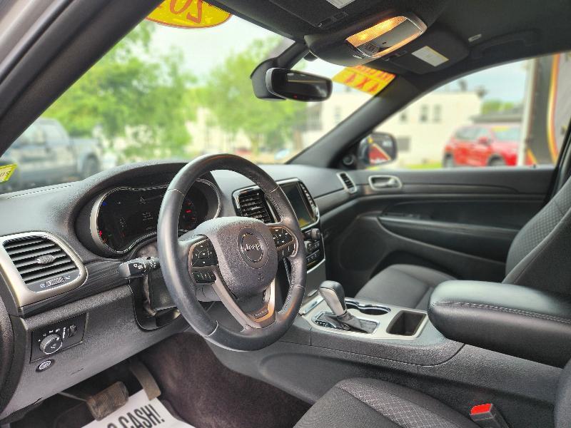 Jeep Grand Cherokee Laredo 4WD 2019