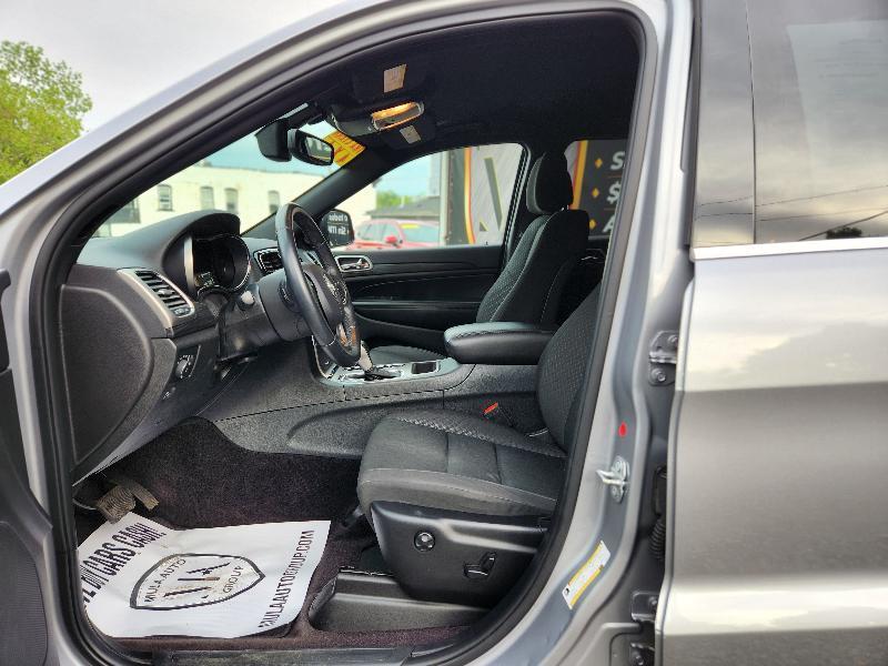 Jeep Grand Cherokee Laredo 4WD 2019