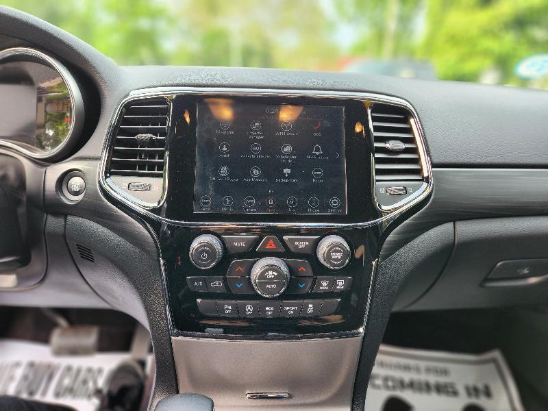 Jeep Grand Cherokee Laredo 4WD 2019