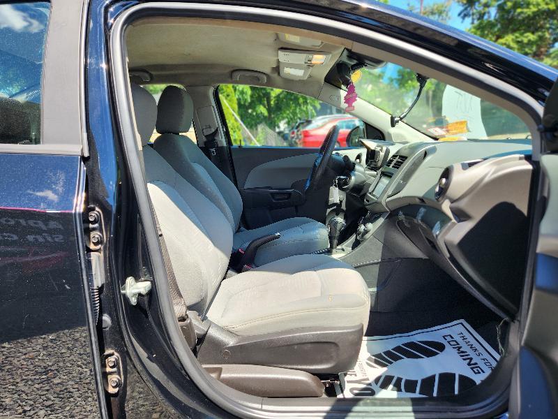 Chevrolet Sonic 2LS Sedan 2012