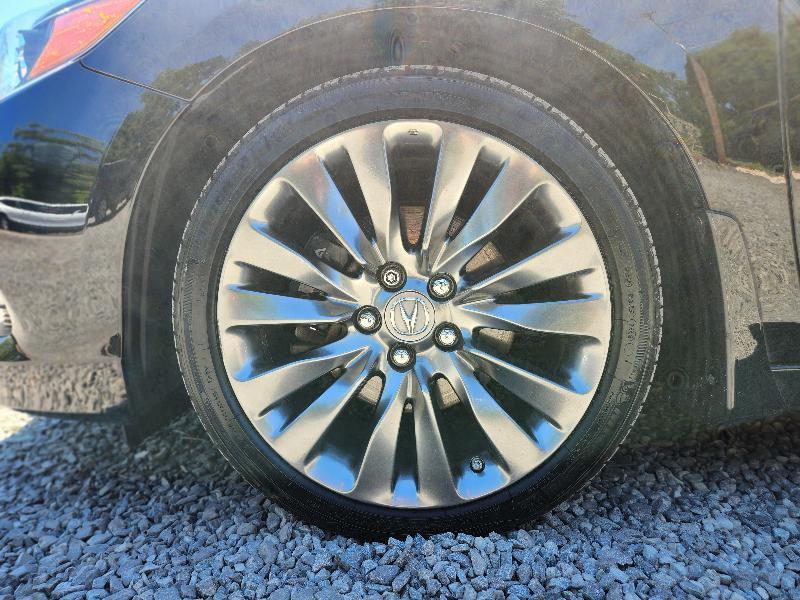 Acura RLX 6-Spd AT w/Technology Package 2017