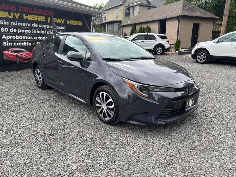 Toyota Corolla LE 2026