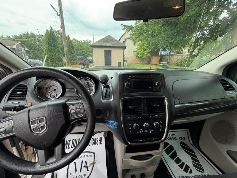Dodge Grand Caravan Express 2011