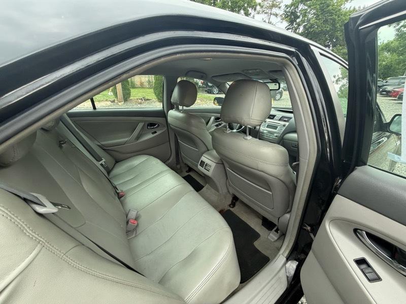 Toyota Camry Hybrid Sedan 2009