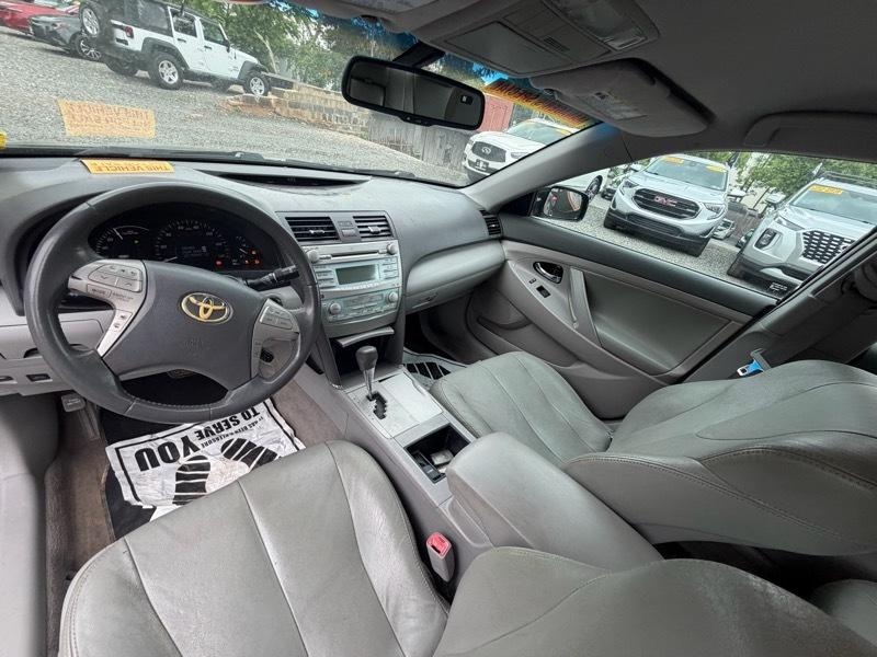 Toyota Camry Hybrid Sedan 2009