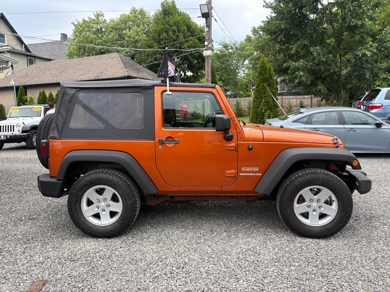 Jeep Wrangler Sport 4WD 2011