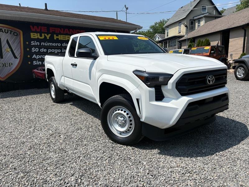 Toyota Tacoma SR5 Xtracab 2WD 2024
