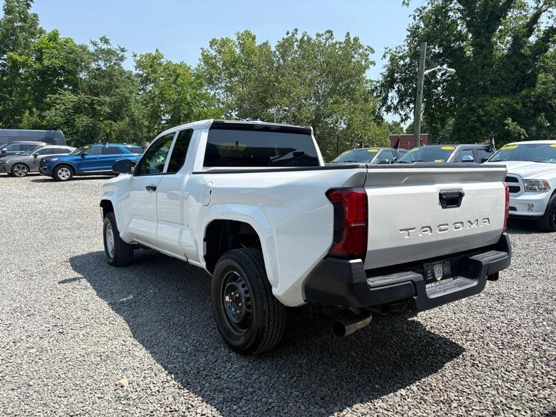 Toyota Tacoma SR5 Xtracab 2WD 2024