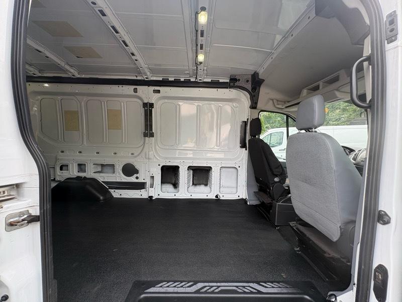Ford Transit 350 Van Med. Roof w/Sliding Pass. 148-in. WB 2017