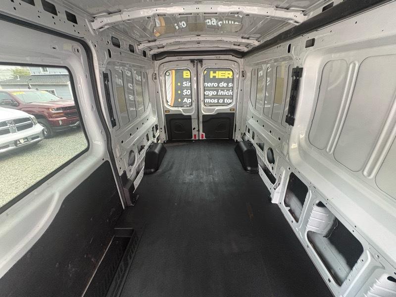 Ford Transit 350 Van Med. Roof w/Sliding Pass. 148-in. WB 2017
