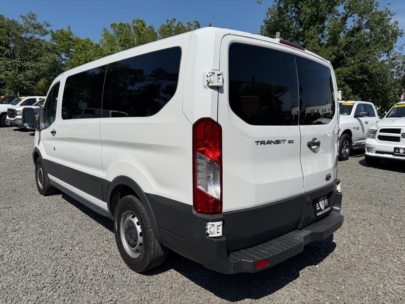 Ford Transit 150 Wagon Low Roof XLT 60/40 Pass. 130-in. WB 2018