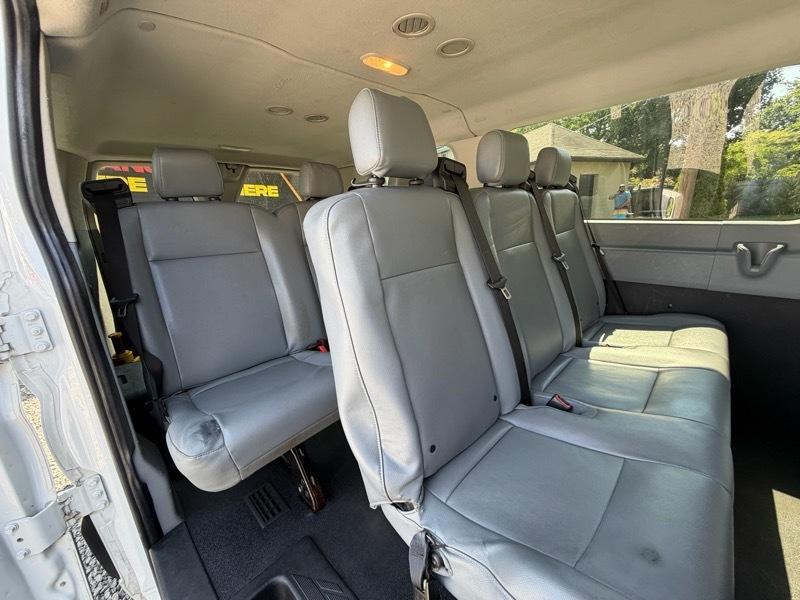 Ford Transit 150 Wagon Low Roof XLT 60/40 Pass. 130-in. WB 2018