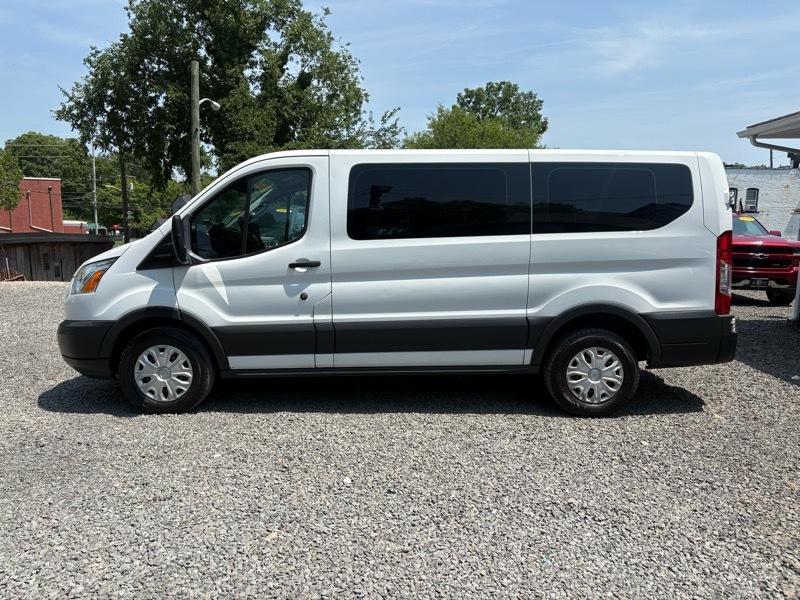 Ford Transit 150 Wagon Low Roof XL w/Sliding Pass. 130-in. WB 2015