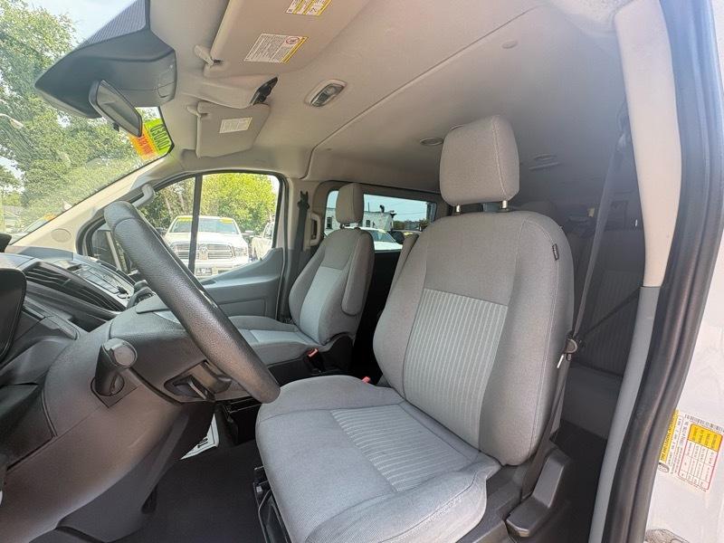 Ford Transit 150 Wagon Low Roof XL w/Sliding Pass. 130-in. WB 2015
