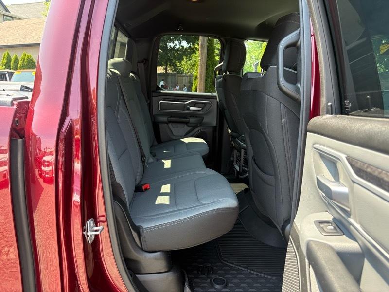 RAM 1500 Big Horn Quad Cab 4WD 2022