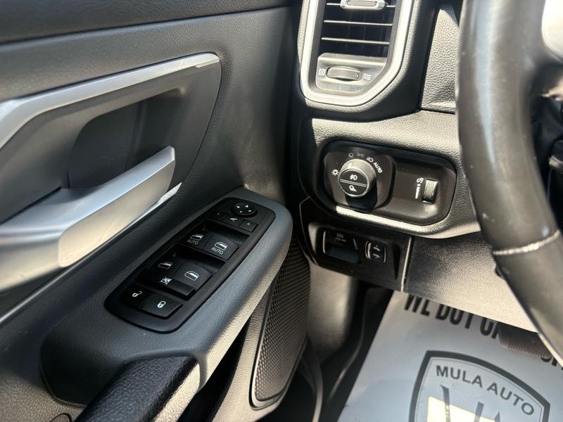 RAM 1500 Big Horn Quad Cab 4WD 2022