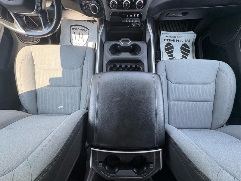 RAM 1500 Big Horn Quad Cab 4WD 2022