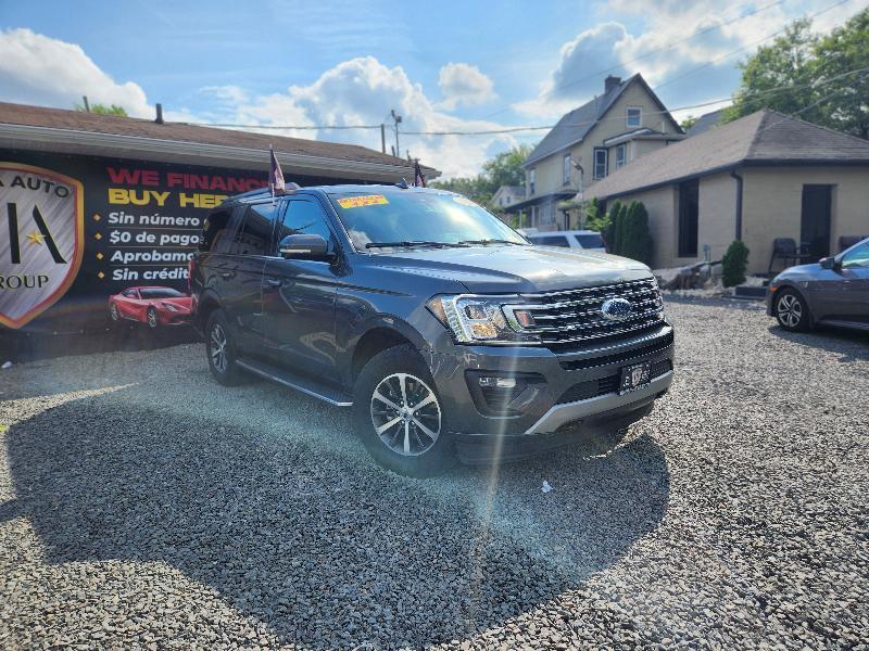 Ford Expedition XLT 4WD 2021