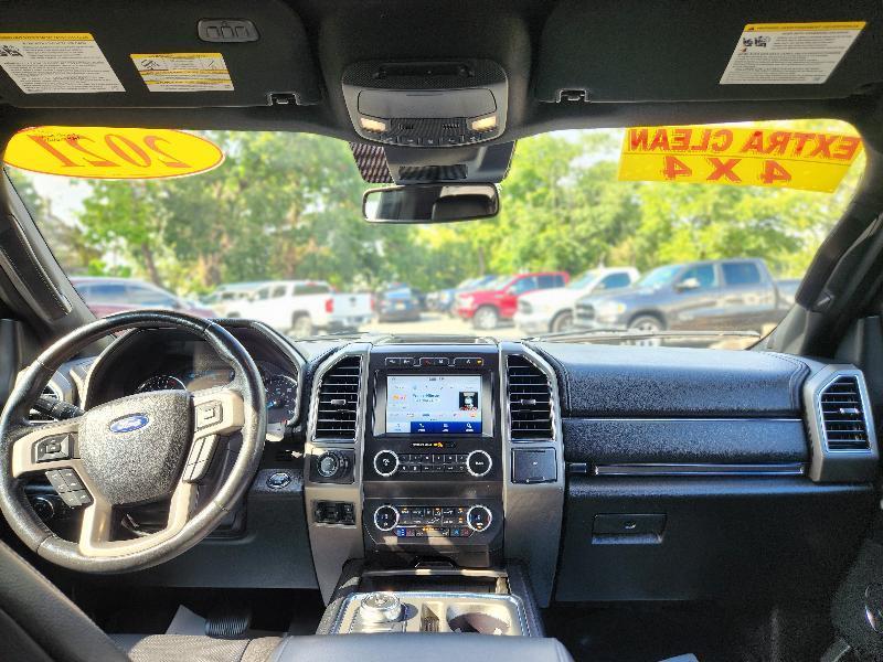 Ford Expedition XLT 4WD 2021