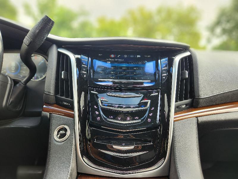 Cadillac Escalade Luxury 4WD 2019